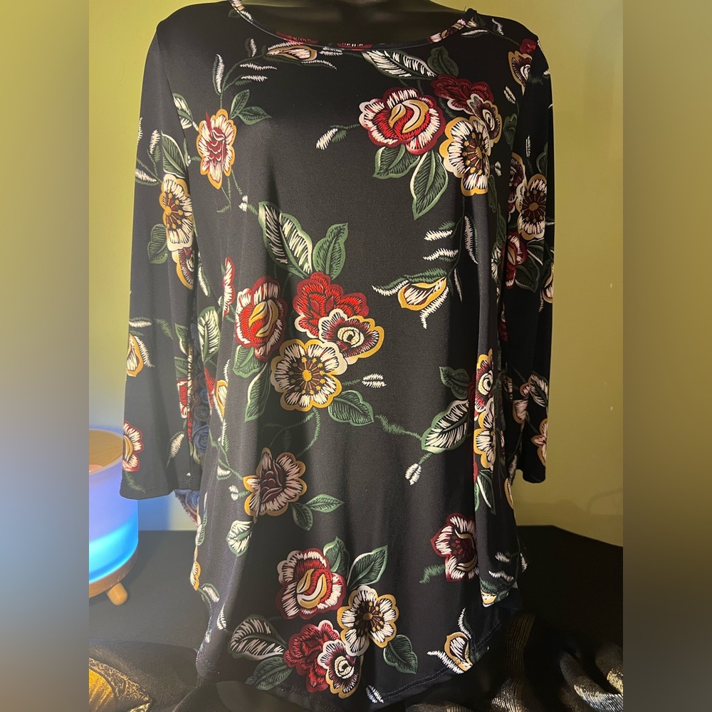 Floral top. Comfortable and soft